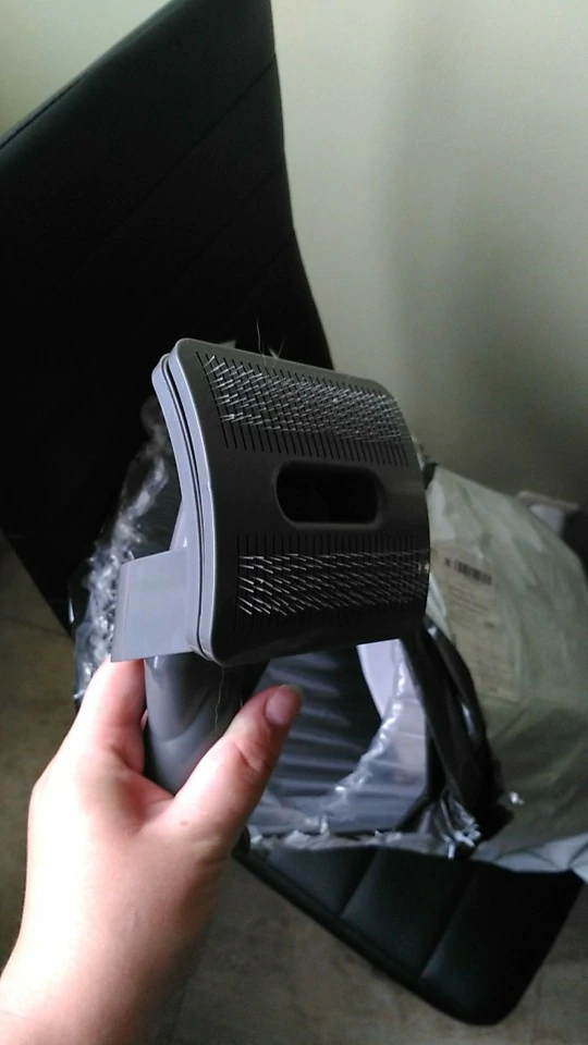 UNIVERSAL VACUUM PET GROOMER ATTACHMENT GREAT FOR ANY VACUUM!