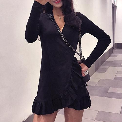 tight black shirt dress